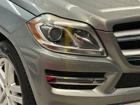 Used 2016 Mercedes-Benz GL 320 BlueTEC 4MATIC w/ Premium I Package image 4