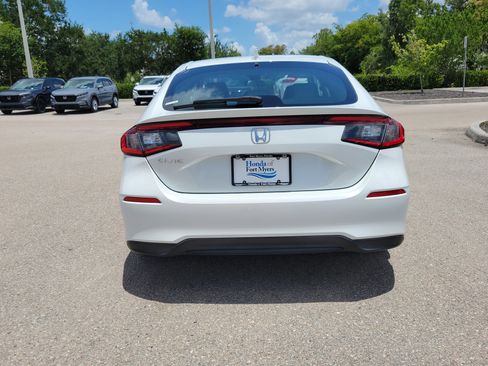 Used 2024 Honda Civic EX-L image 5