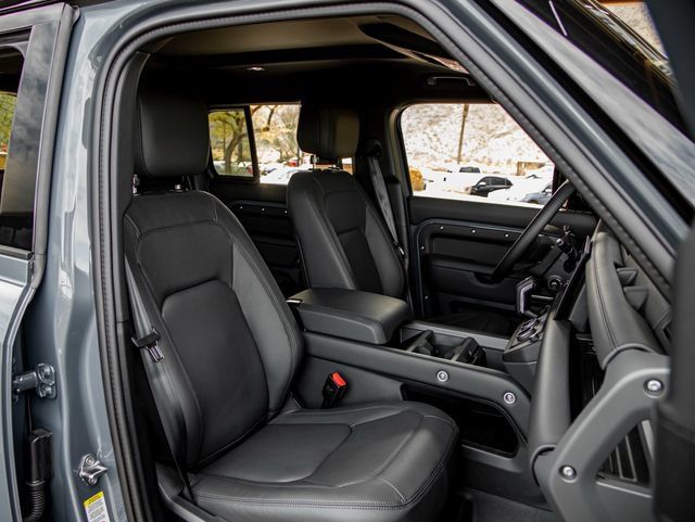 Used 2025 Land Rover Defender 110 S AWD/4WD image 35