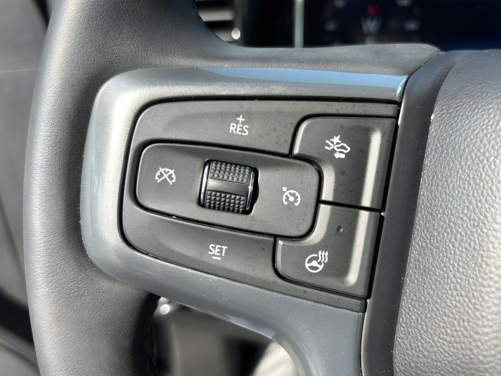 Used 2025 Chevrolet Silverado 2500 LTZ w/ LTZ Premium Package AWD/4WD image 21