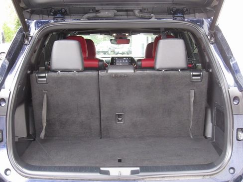 Used 2022 Toyota Highlander XSE image 22