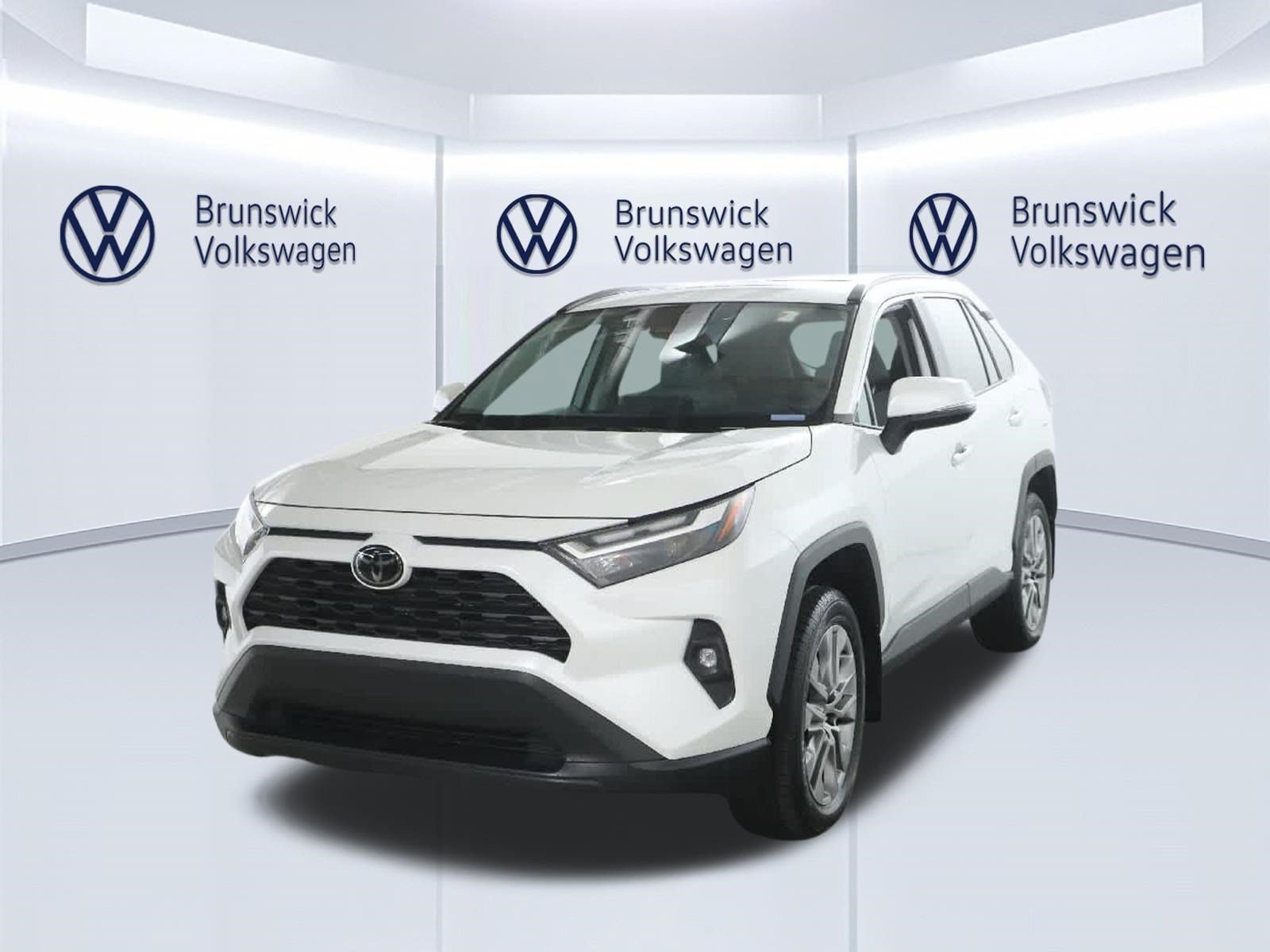 Used 2024 Toyota RAV4 XLE Premium w/ Weather Package AWD/4WD image 1