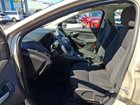 Used 2017 Ford Focus SEL w/ Interior Protection Package image 15