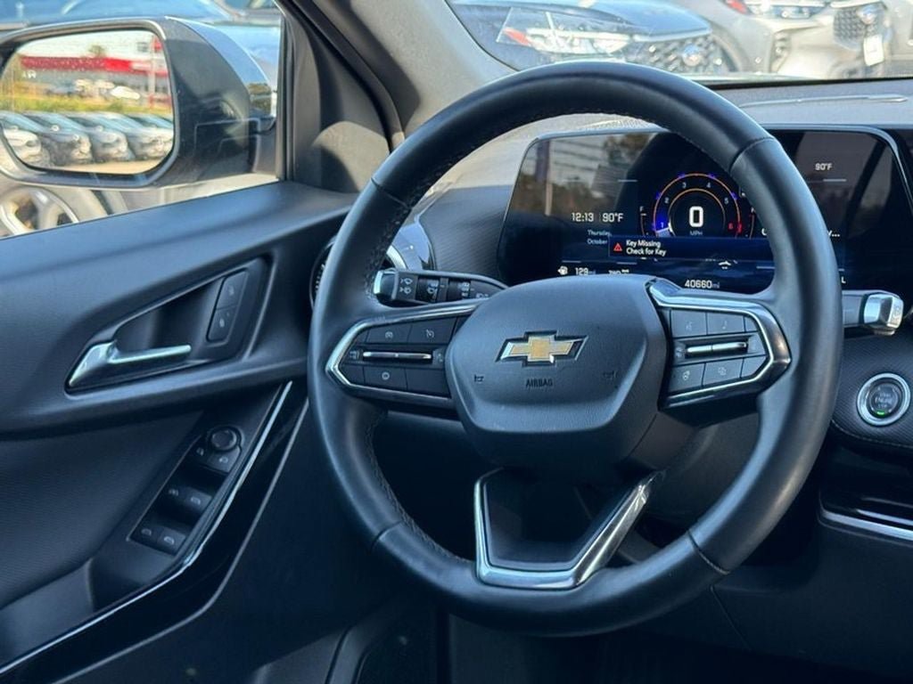 Used 2025 Chevrolet Equinox LT AWD/4WD image 12