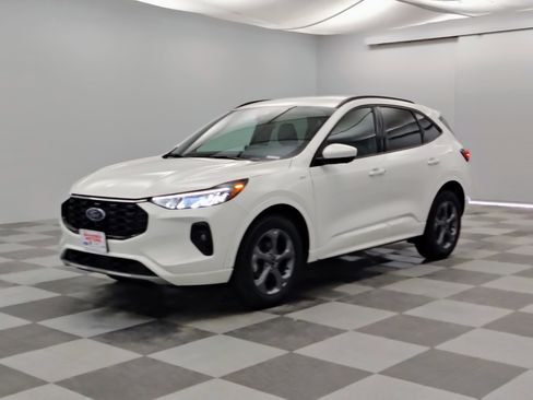 Used 2024 Ford Escape ST-Line Select w/ Tech Pack #2 image 7