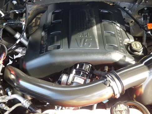 Used 2016 Ford F150 Lariat w/ Equipment Group 502A Luxury image 10