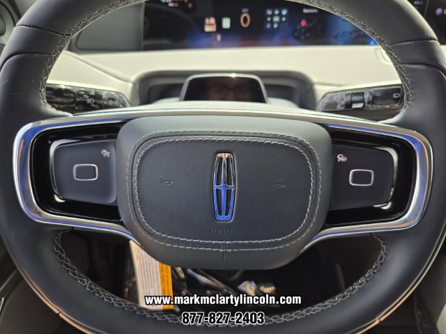 New 2027 Lincoln Navigator Premiere RWD image 21