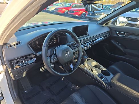Used 2025 Honda Civic Sport image 15