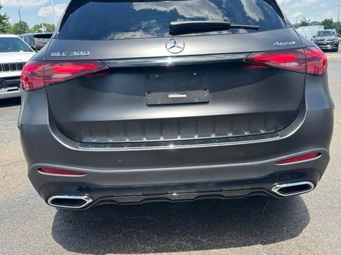 Used 2024 Mercedes-Benz GLC 300 4MATIC image 12