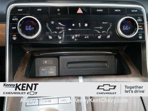 Used 2023 Genesis GV80 2.5T w/ Prestige 20" Package image 33