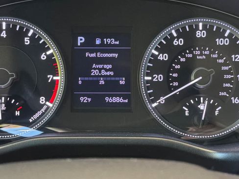 Used 2020 Hyundai Santa Fe SE AWD/4WD image 28
