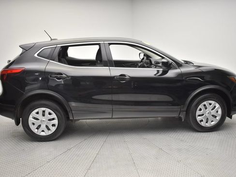 Used 2019 Nissan Rogue Sport S AWD/4WD image 4