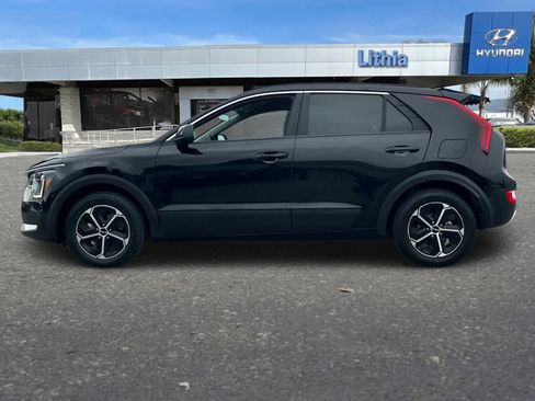 Used 2023 Kia Niro LX FWD image 6