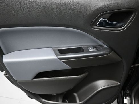 Used 2020 Chevrolet Colorado Z71 w/ Z71 Midnight Edition image 30