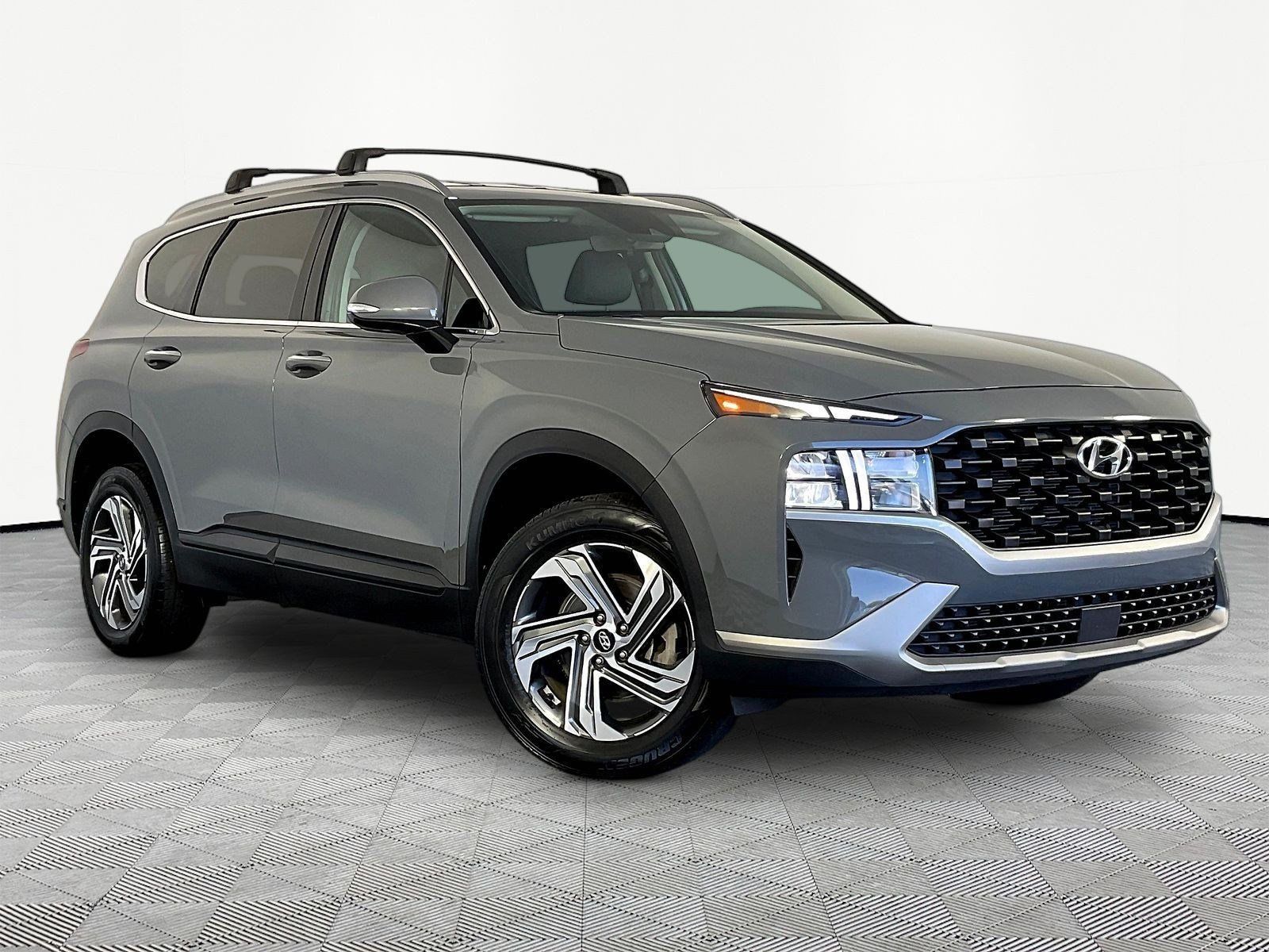 Used 2023 Hyundai Santa Fe SEL AWD/4WD image 3