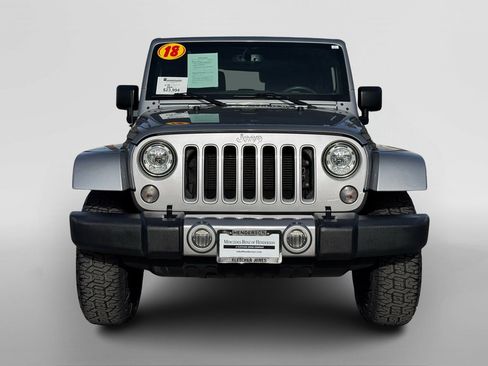 Used 2018 Jeep Wrangler Sahara w/ Connectivity Group image 8
