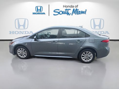 Used 2024 Toyota Corolla LE w/ LE Convenience Package image 4