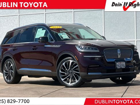 Used 2023 Lincoln Aviator Reserve w/ Equipment Group 201A image 1