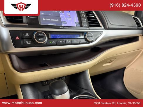 Used 2015 Toyota Highlander XLE AWD/4WD image 31
