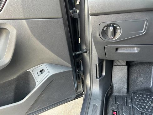 Used 2018 Volkswagen Tiguan SEL w/ 3rd Row Seat Package image 5