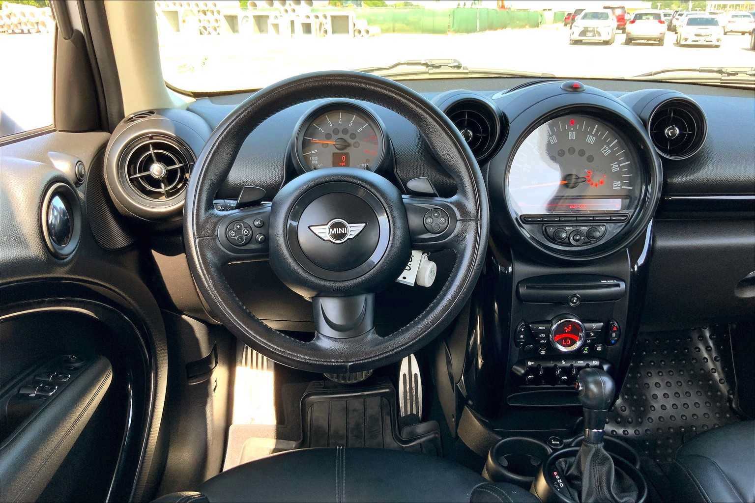 Used 2016 MINI Cooper Countryman S FWD image 6