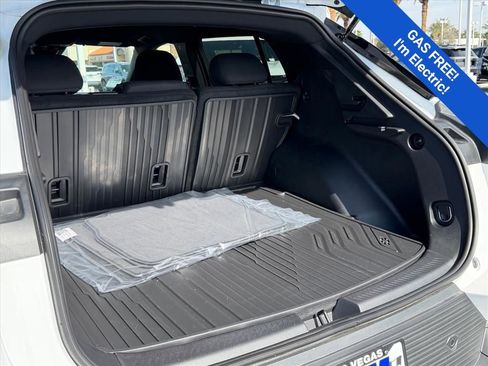 New 2026 Chevrolet Equinox EV LT w/ Comfort Package FWD image 8