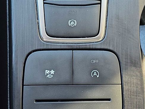 Used 2022 Ford Escape SE image 28