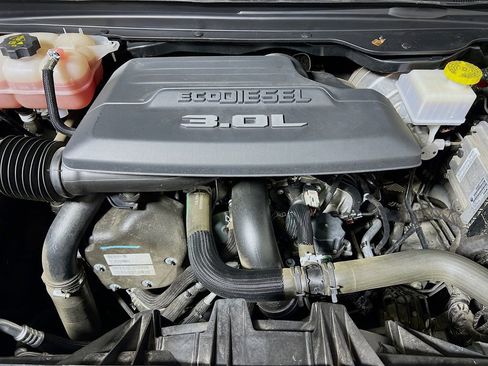 Used 2021 RAM 1500 Laramie w/ Sport Appearance Package image 26