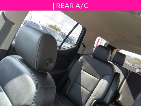 Used 2019 Chevrolet Traverse LT w/ LT Premium Package FWD image 16