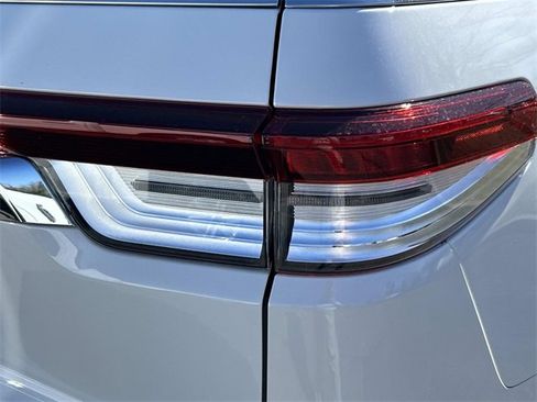 Used 2024 Lincoln Navigator Reserve image 13