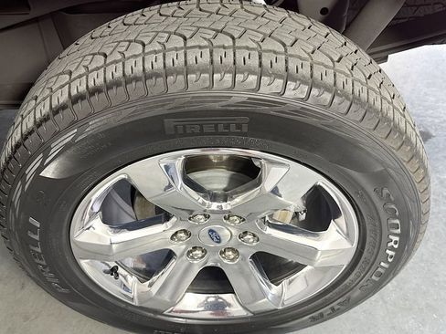 Used 2022 Ford F150 Lariat image 31