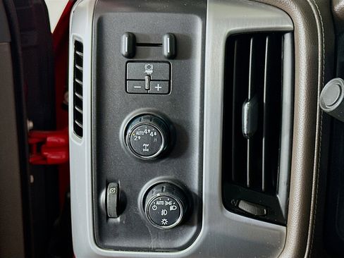 Used 2018 GMC Sierra 1500 SLT w/ SLT Premium Package image 16