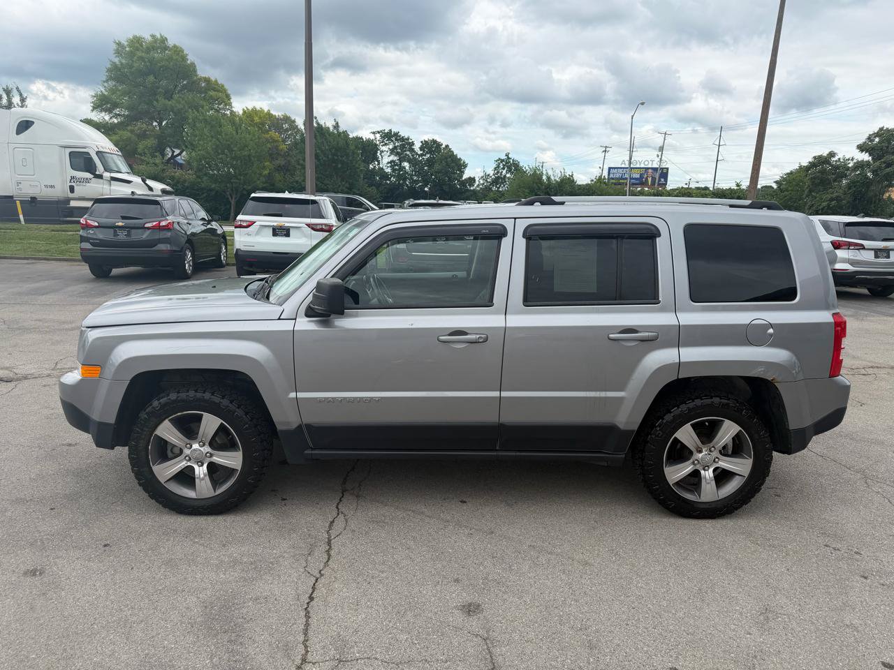 Used 2016 Jeep Patriot High Altitude AWD/4WD image 6