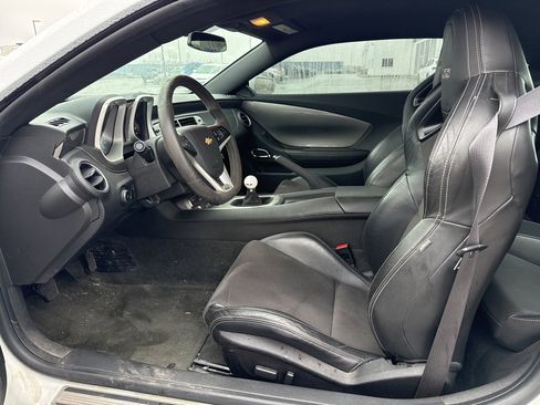 Used 2014 Chevrolet Camaro SS w/ SS Performance Package image 11
