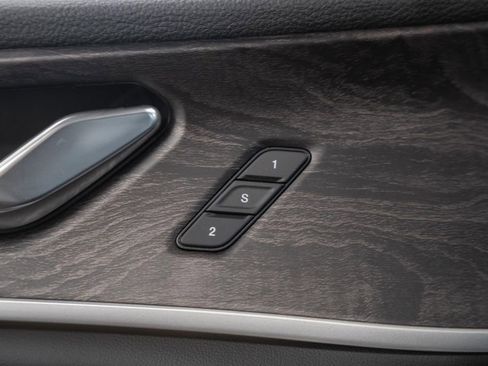 New 2026 Jeep Grand Cherokee Limited AWD/4WD image 40