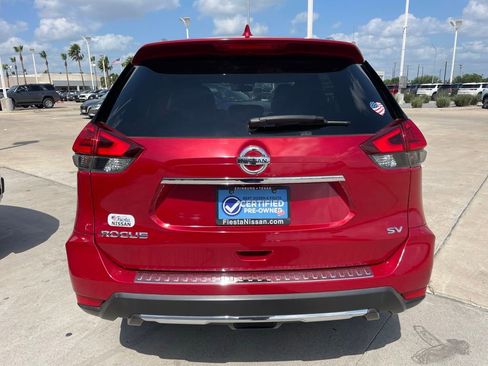 Certified 2017 Nissan Rogue SV w/ SV Premium Package image 4