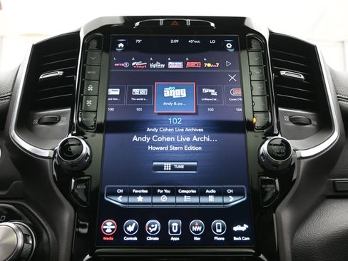 Used 2021 RAM 1500 Laramie image 33