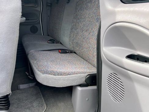 Used 2002 Dodge Ram 2500 Truck SLT image 17