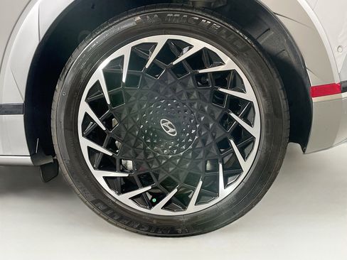 Used 2024 Hyundai Ioniq 5 Limited image 11