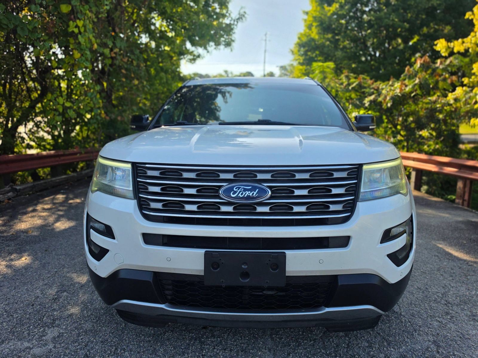 Used 2016 Ford Explorer XLT w/ Equipment Group 202A AWD/4WD image 1