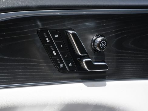 Certified 2024 Cadillac Lyriq Luxury RWD image 14