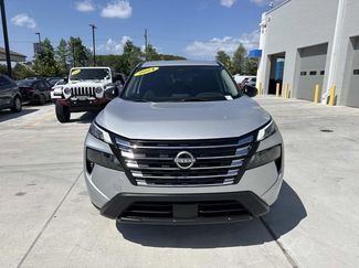 Used 2024 Nissan Rogue S FWD video 2