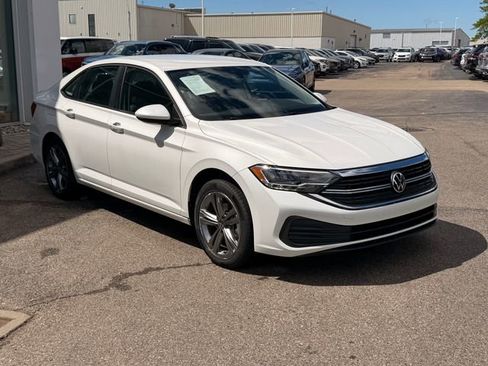 Used 2023 Volkswagen Jetta SE FWD image 7