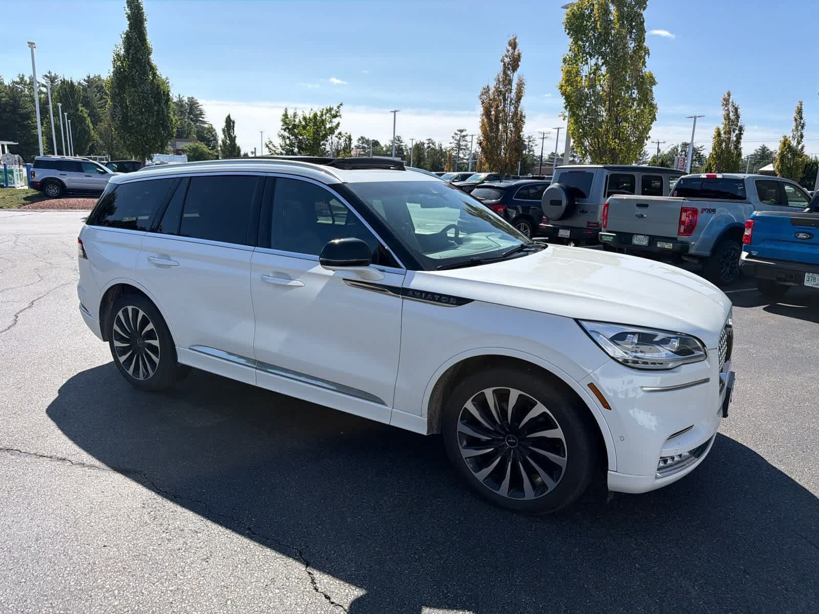 Used 2023 Lincoln Aviator Black Label Grand Touring AWD/4WD image 7