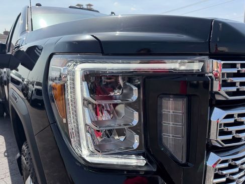 Used 2022 GMC Sierra 3500 Denali AWD/4WD image 6