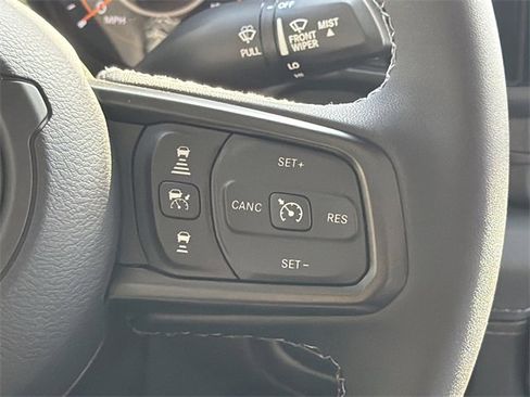 New 2026 Jeep Gladiator Rubicon w/ Steel Bumper Group image 25