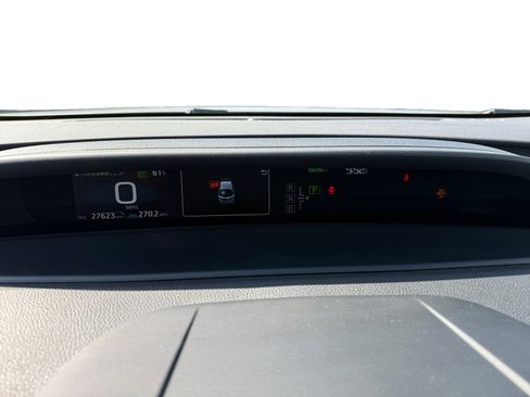 Used 2022 Toyota Prius Prime XLE FWD image 11