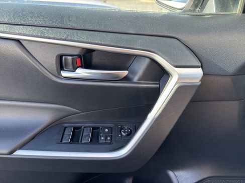 Used 2022 Toyota RAV4 XLE w/ Convenience Package image 14