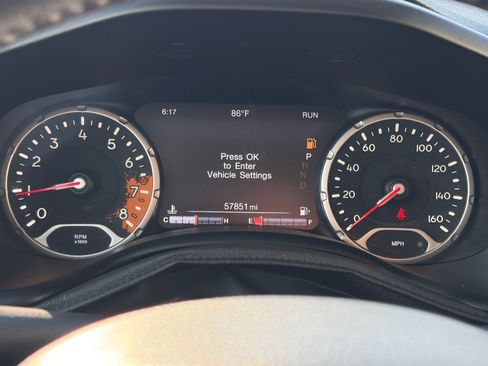 Used 2017 Jeep Renegade Latitude AWD/4WD image 21