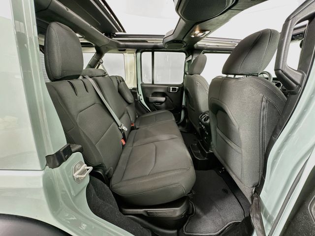 Used 2023 Jeep Wrangler Unlimited w/ Sun & Screen Package AWD/4WD image 29